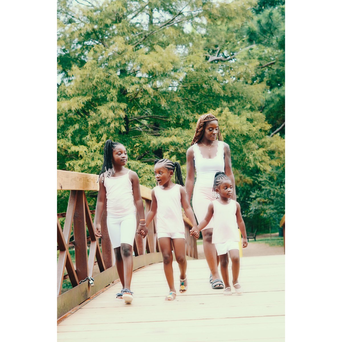 prettyasxkiki's tweet photo. walk with your heads held high my loves & ALWAYS know that Mommy got yall!🤞🏾 #ChinUp #KiKids💛 https://t.co/7Rylu2jUdg
