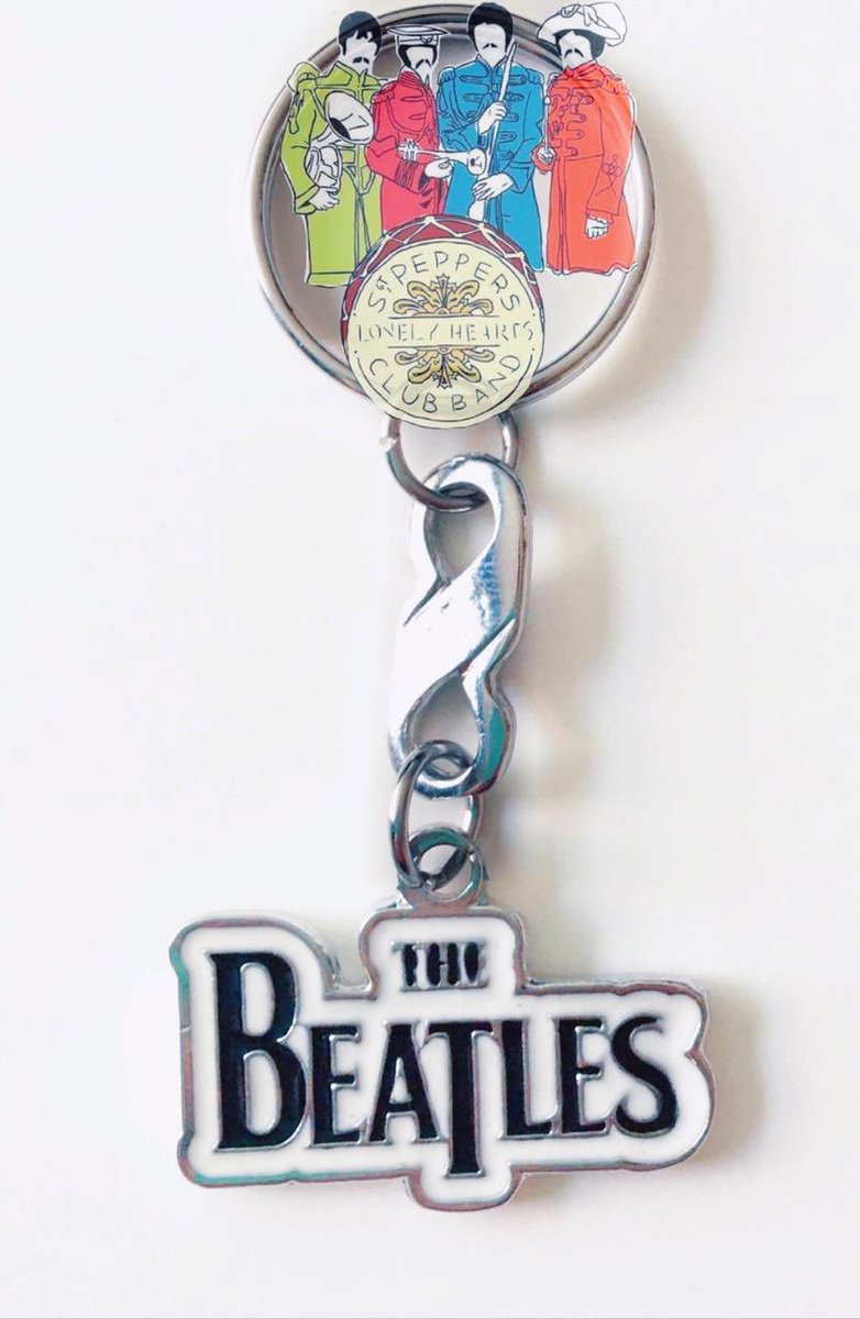JohnnyMclenn's tweet photo. $40.00 MXN
Llaveros de metal que tiene grabada la palabra de los Beatles, la tenemos en diferentes colores las letras.
#SargentoPimientaStore
#CDMX
#Novedad #beatlesshopmx #beatlesshop #beatleshop #beatlesshopping #TheBeatles #Beatles https://t.co/Qa5gaW5PfC