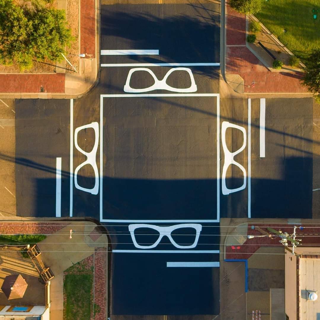 lbkintheloop's tweet image. Very cool new crosswalk in downtown #Lubbock on 18th and Crickets Ave! 👓

Lubbockintheloop.com

📸 J Davis / @creativemagictx
