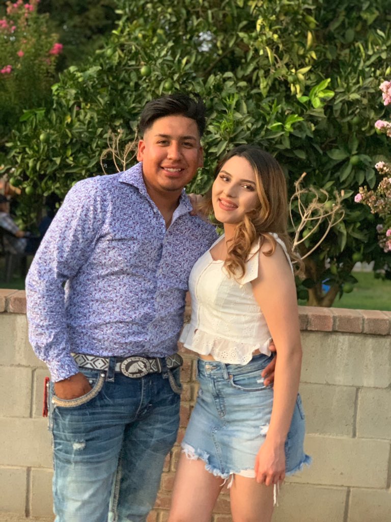 vaneesssaaaa_'s tweet photo. I love living this life with you💕 https://t.co/4lYfJCmsxy