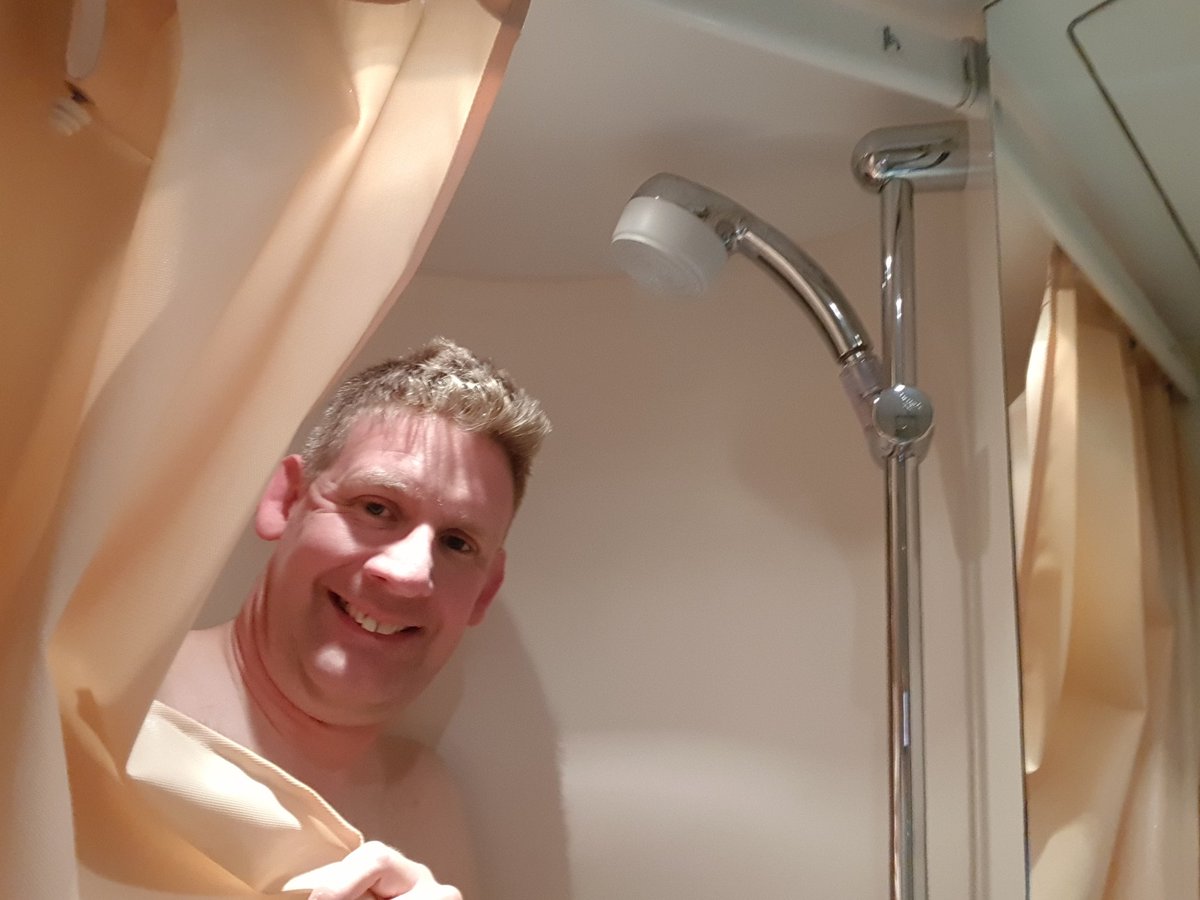 Buongiorno Italia! A smooth ride, comfy accomodation and no border checks made for a lovely journey. The famous  @unsereOEBB Nightjet breakfast was scaled down - understandably given current restrictions. In all, it was a pleasure - but I have not yet reached my destination!