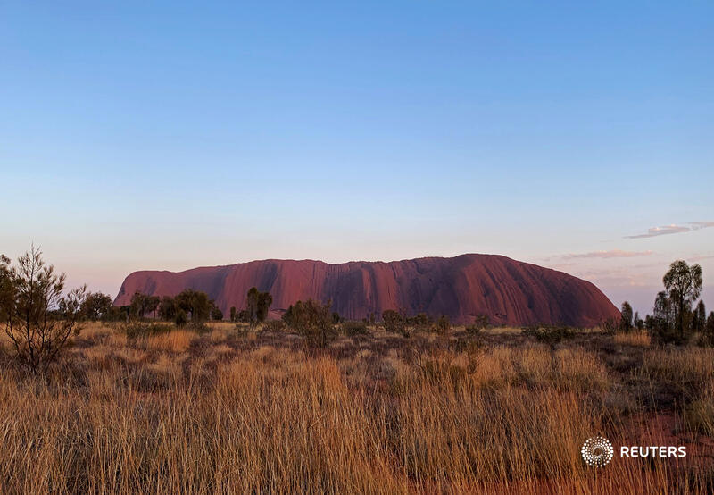 Indigenous Australian group blocks Uluru access route over pandemic fears https://t.co/kWs2kGAjGJ https://t.co/Xb709IWLc7