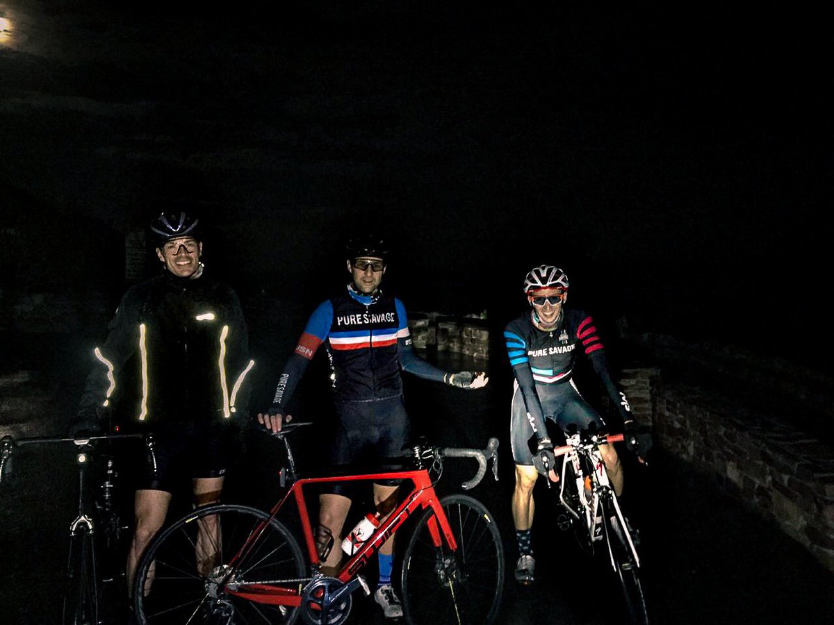 TeamPureSavage's tweet image. It’s not always lightbro and coffee. Some mornings are cold, wet and rad!! #puresavage #swiftcarbon #chappies #rule9