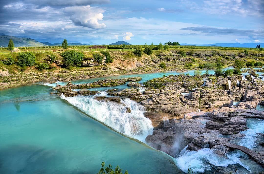 SeeMontenegro's tweet photo. Incredible beauty🥰🥰🥰🥰☀️☀️
•
•
📸 @photography_runner 
📍 Podgorica | Cijevna
•
#podgorica #cijevna #NiagaraFallsMontenegro #Montenegro #gomontenegro #natureandME #monenegrowildbeauty #placetovisit #travel https://t.co/jh3dUGgHDY