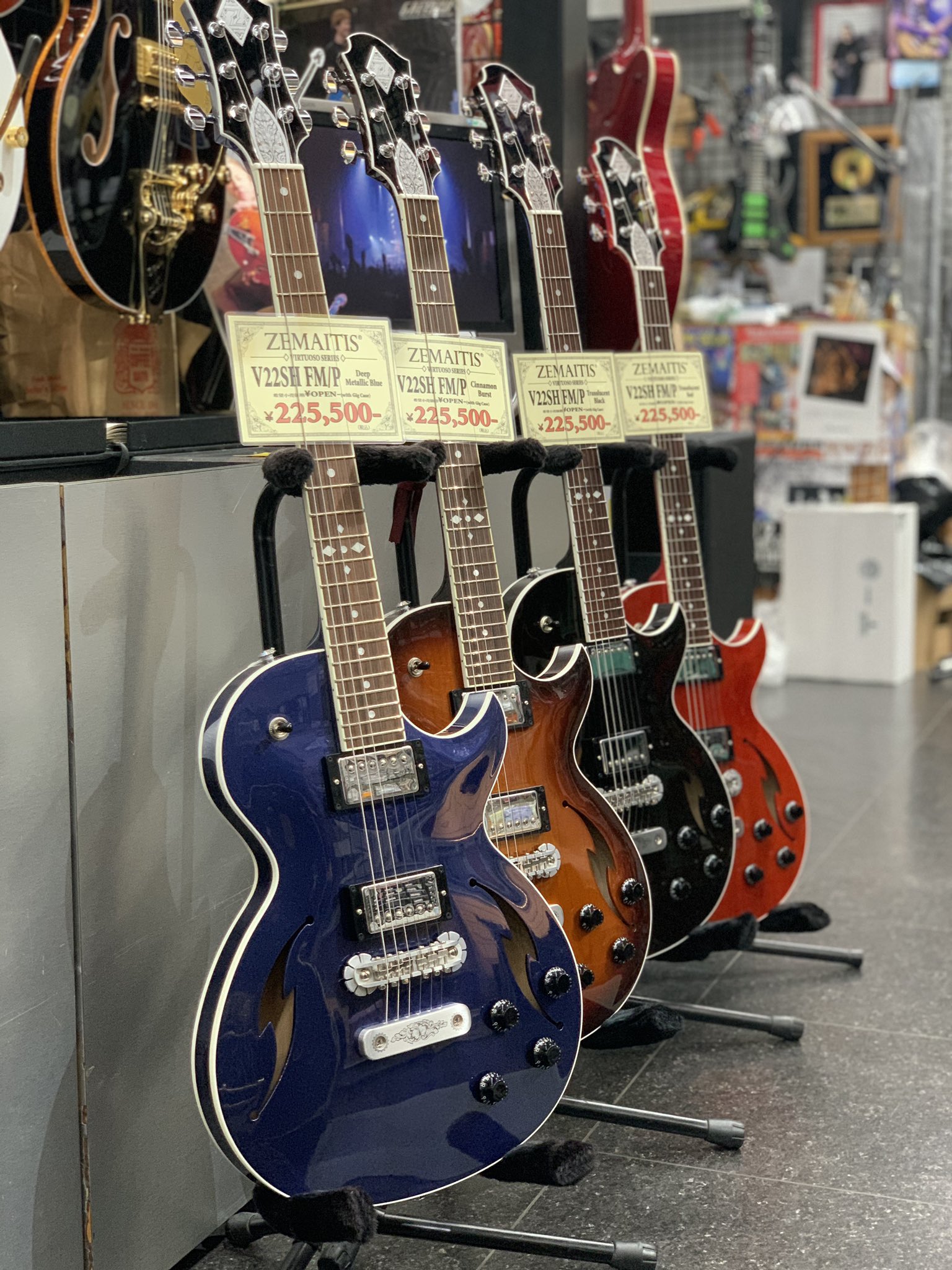 セミアコ imgrc0084114986.jpg
