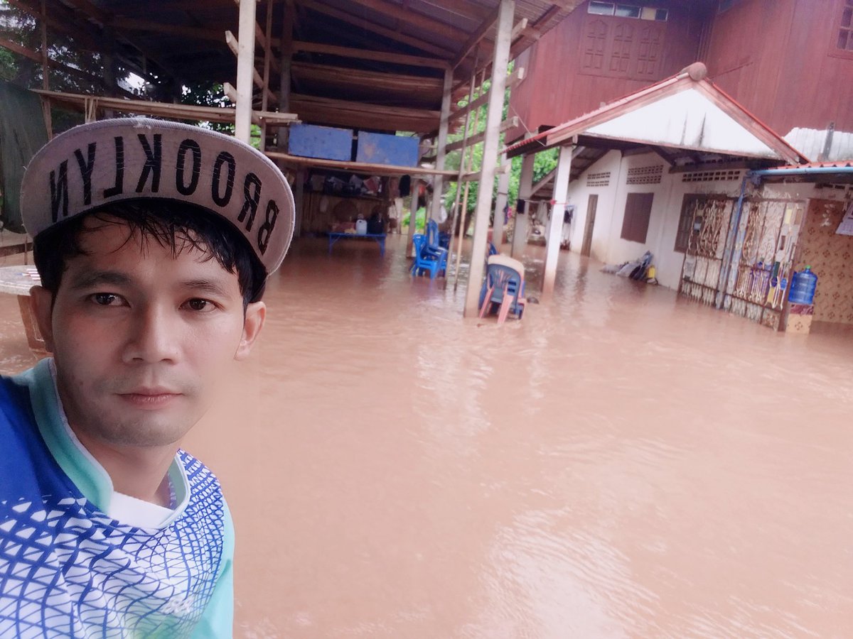 tum0633's tweet photo. เล่นน้ำกัน https://t.co/7lADDEj01K