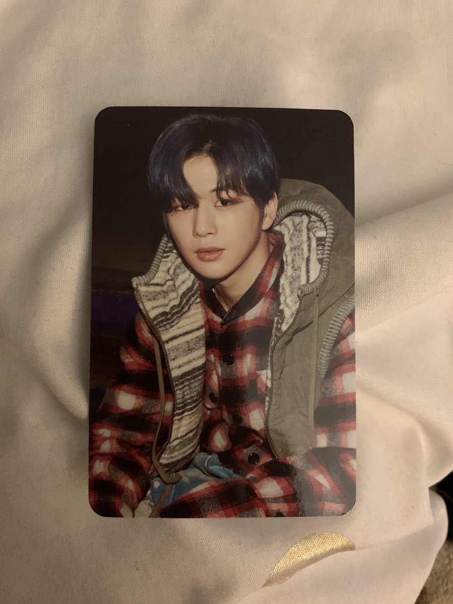 GRAY PCS HELLOOOOOOOOOO WHAT A MAN