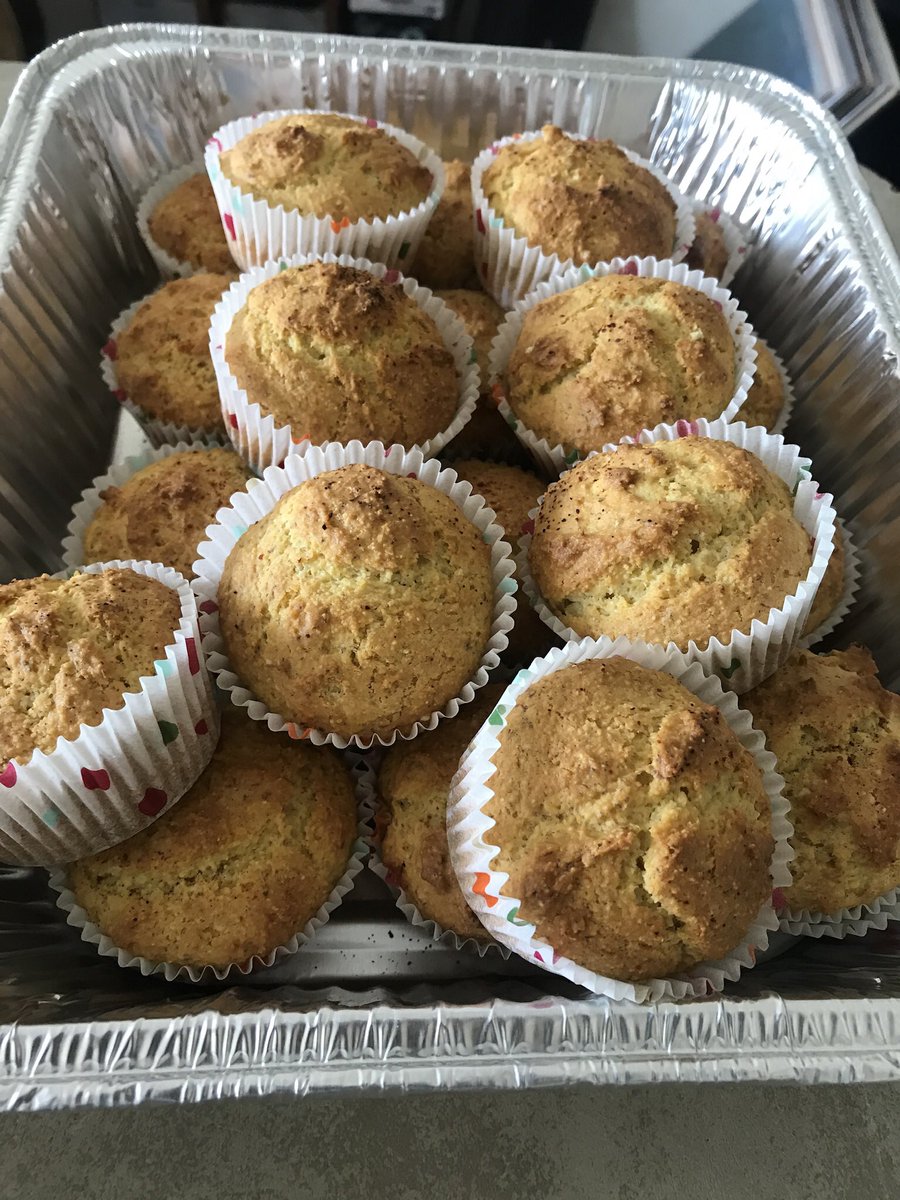 MrsChelseaMonet's tweet photo. In LA &amp; you want to try our plant based Pan African cuisine? Text us ya name &amp; neighborhood &amp; I'll text you the menu before we drop it online 👍🏾 4086670501 👩🏾‍🍳👩🏾‍🍳 THIS WEEK : Three Bean Chili &amp; Plaintain Cornbread Muffins w/ our Vegan Mac 'N Cheese 🧀 FREE ginger shot w/every order https://t.co/DHzhDQC1Af