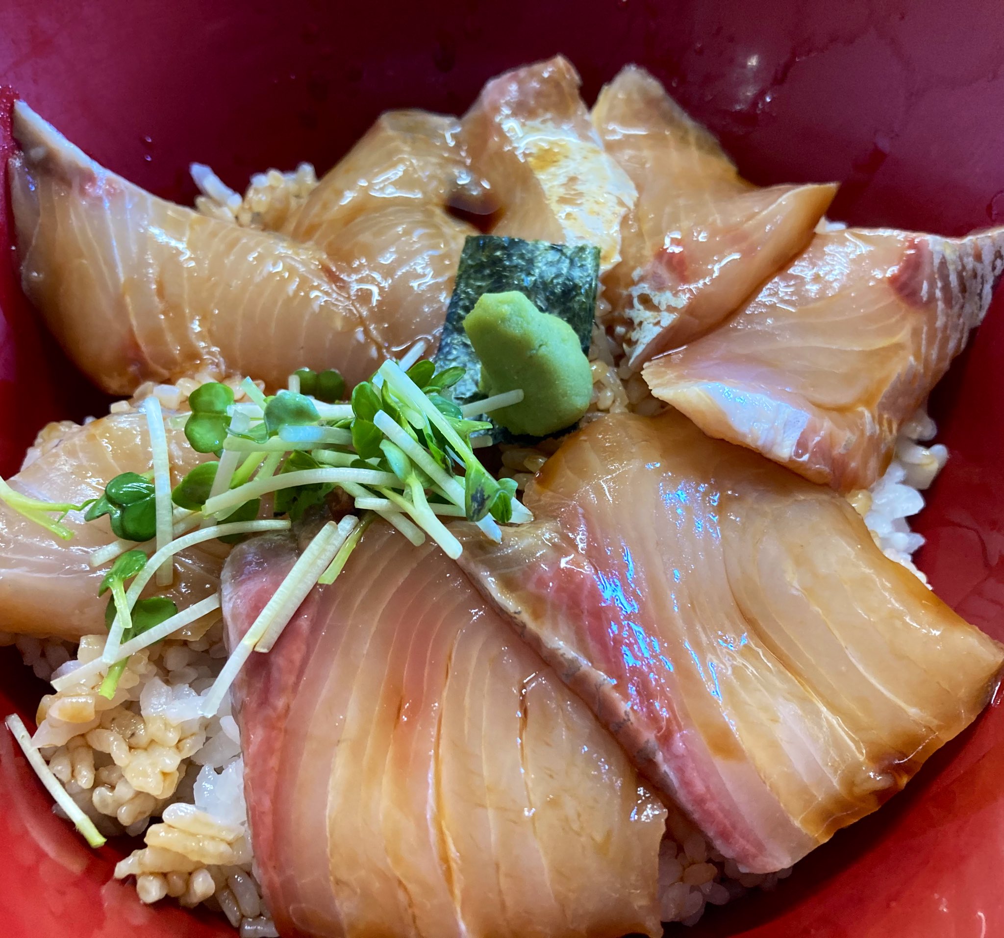 はちみつ 古江みなと食堂 カンパチ漬け丼 あら煮 味噌汁付きで800円コスパ T Co Ugbdkji80s Twitter