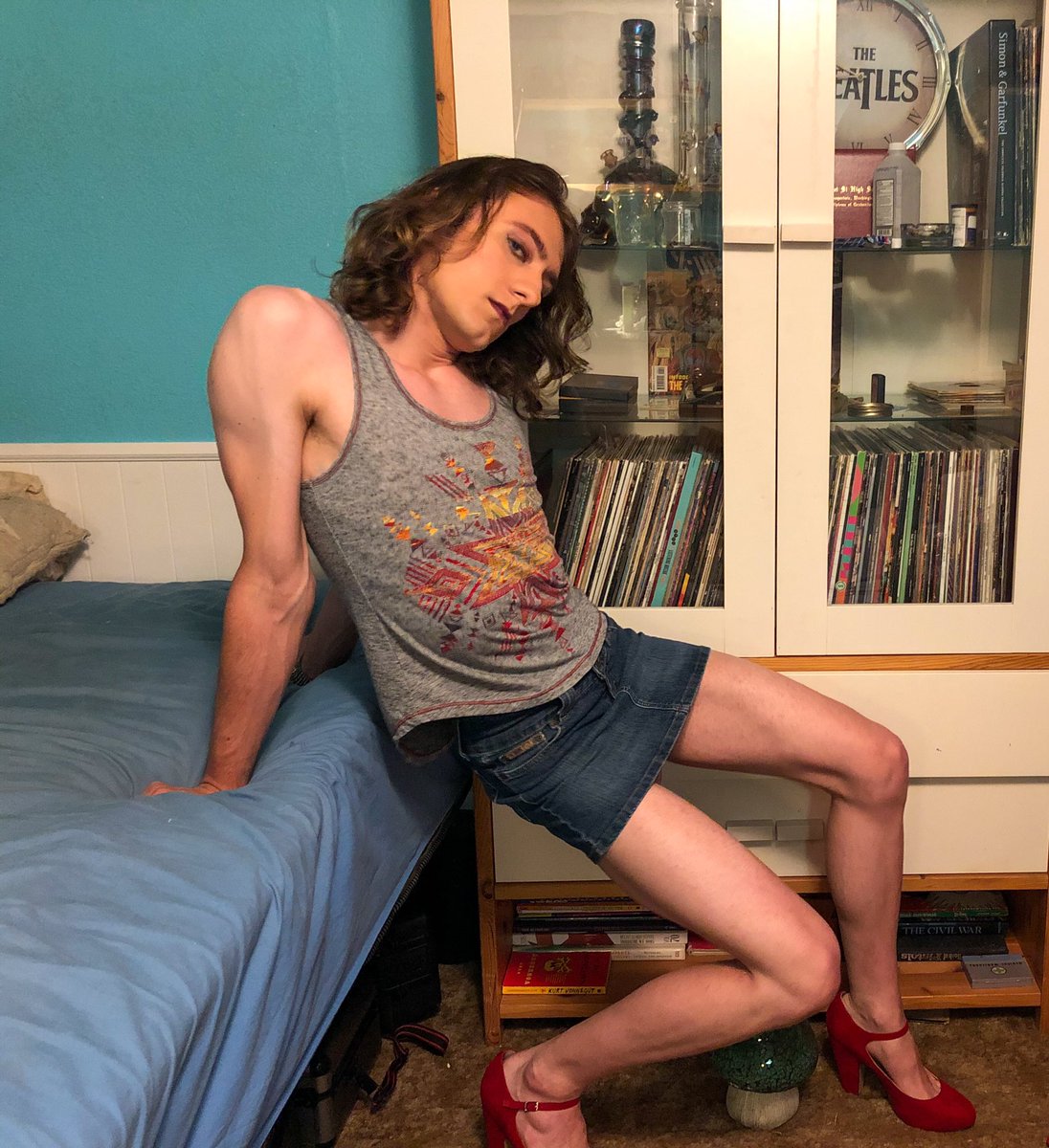 RubyTheRuthless's tweet photo. Tonight I said fuck it I wanna be pretty, I hope that’s what my pics say as well #SissyDressUp #sissypose #chastityslut #femboy #nsfwtwitter #horny https://t.co/rDG3EdIvma