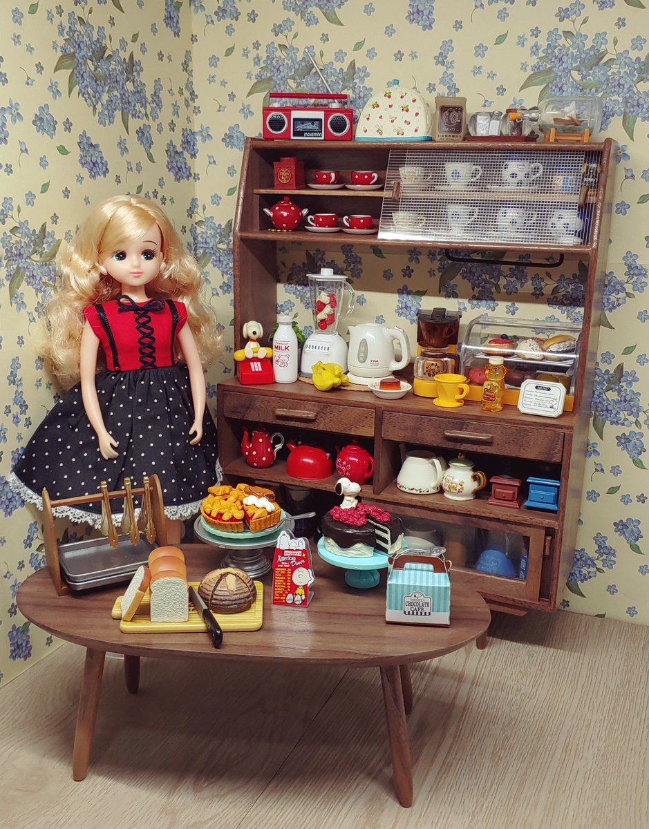 sikwanso's tweet photo. 식완으로 꾸며주는 리카인형의 주방. 카페컨셉과 레트로주방 컨셉이에요^^ 식기장과 트롤리는 중국제 제품입니다.

더많은 사진과 함께 원문 보기:
1.카페컨셉 https://t.co/2L16YFC4Wd
2. 레트로주방컨셉
https://t.co/doU3tsPDSy https://t.co/NFbVISwc3t