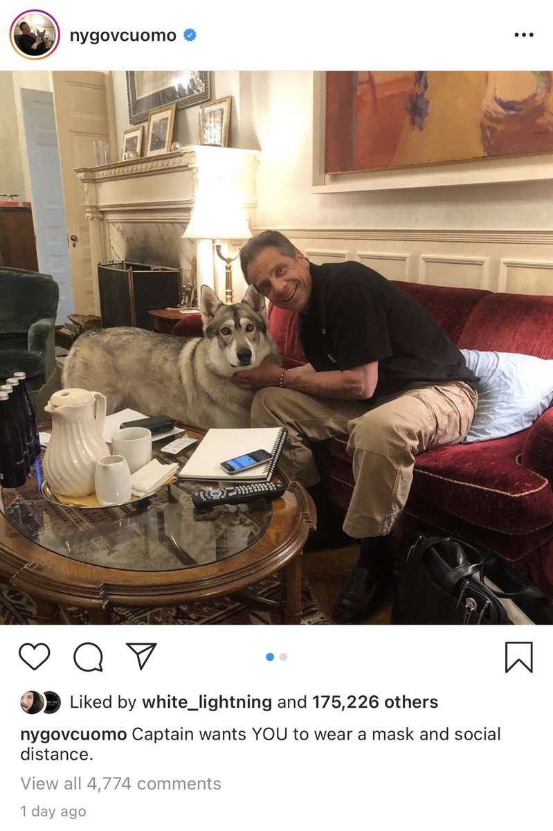 joshuatopolsky's tweet image. I&apos;m dying..... Andrew Cuomo uses a....... BlackBerry Classic???