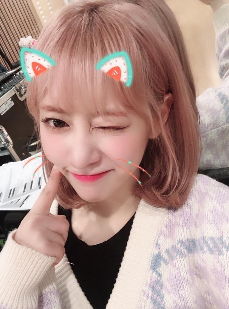 lullet_official's tweet photo. [#SHIZUKA] Canto I luv u, love u, love mientras hago body rolls exagerados porque in this house #WeTrustInLuvU. Antes de elegir LION, mi otra canción favorita, decidí darle una oportunidad a esta canción y debo de admitir que me encantó y no paro de escucharla. #ITrustLIDLE! 🙀🖤 https://t.co/iIqVesgyy8
