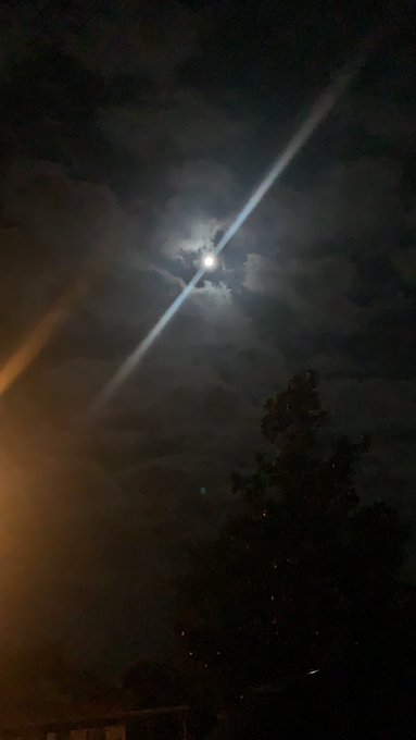 August full moon 2020 full of nothing but blessing for me &amp; mine🙌🏼🌕 #TheBestIsYetToCome https://t.co<a href="/tag/thebestisyettocome"class="tags"><span>#thebestisyettocome</span></a>