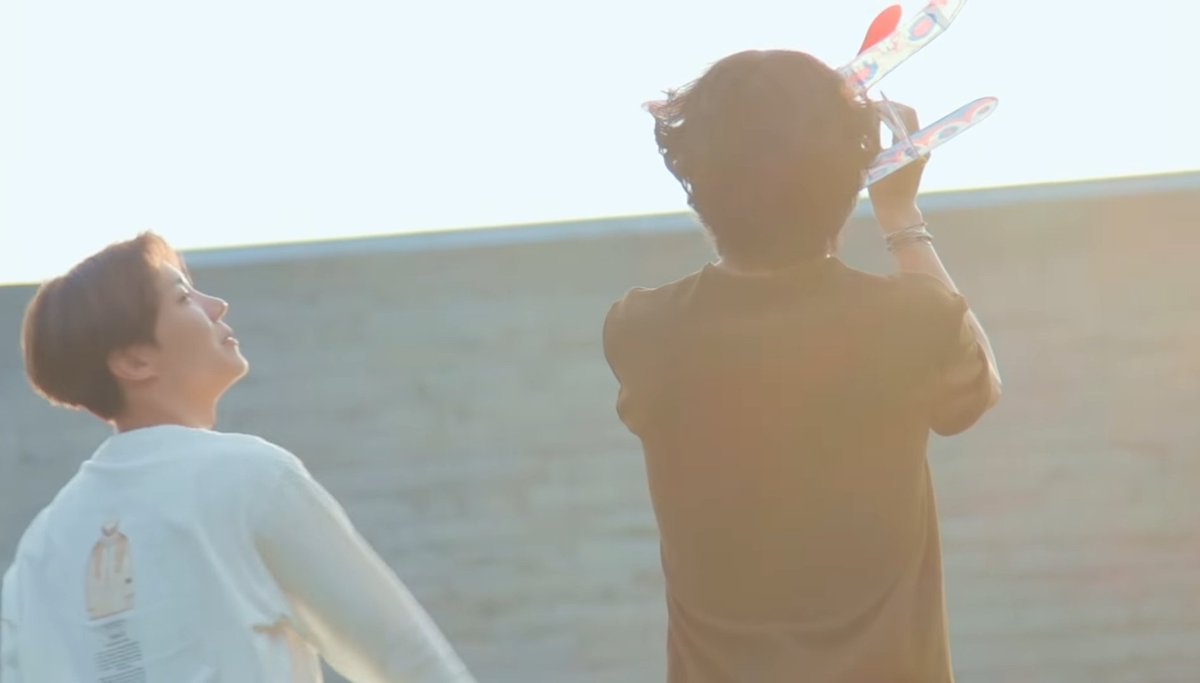 HOPEVstation's tweet photo. #In_the_SOOP นี่ไม่ซื้อไม่ได้แล้วนะคะ ต้องซื้อค่ะ ต้องซื้อเท่านั้น

/ ทุบหมูนับเหรียญ 💰💵💸
#hopev https://t.co/Y5z9eX65qM