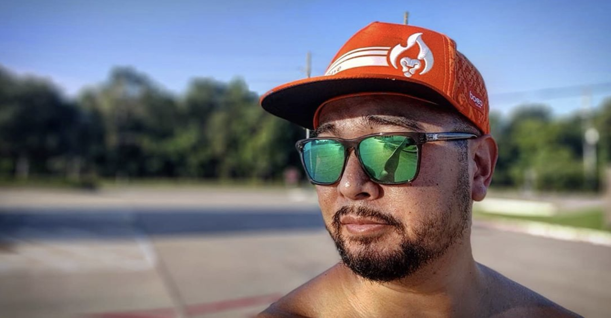 ⭐️ Please RT - #BibChat tonight! 7 pm CT Sponsor: <a href="/Knockaround/">Knockaround®</a> Topic: A Runner’s Frame of Mind 🏃‍♀️🏃‍♂️
 
2 winners get to pick a pair of Sports Frames from #Knockaround! 🕶️

It's going down tonight, be there or be square!
 
bit.ly/KnockaroundSpo… | #KnockaroundBR
 
📸: <a href="/gokurunner/">Jeremy F</a>