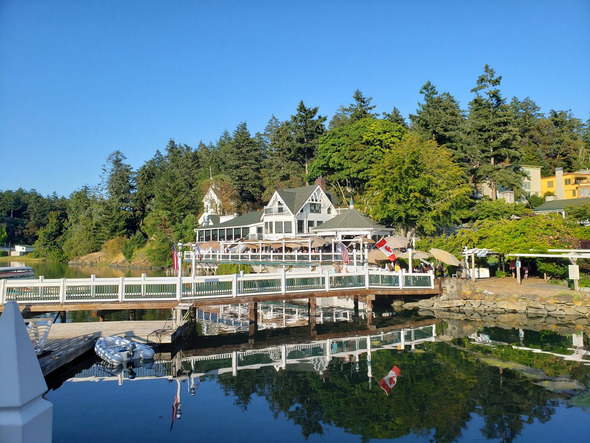 HappyOurs391's tweet photo. Good start to our adventure so far! @rocheharbor #WaSanJuanIslands #Meridian391 #HappyOurs #BoatLife #PugetSound #SanJuanIslands #PNW #BoatsThatTweet #whales #RocheHarbor https://t.co/4RgEI1CAdz