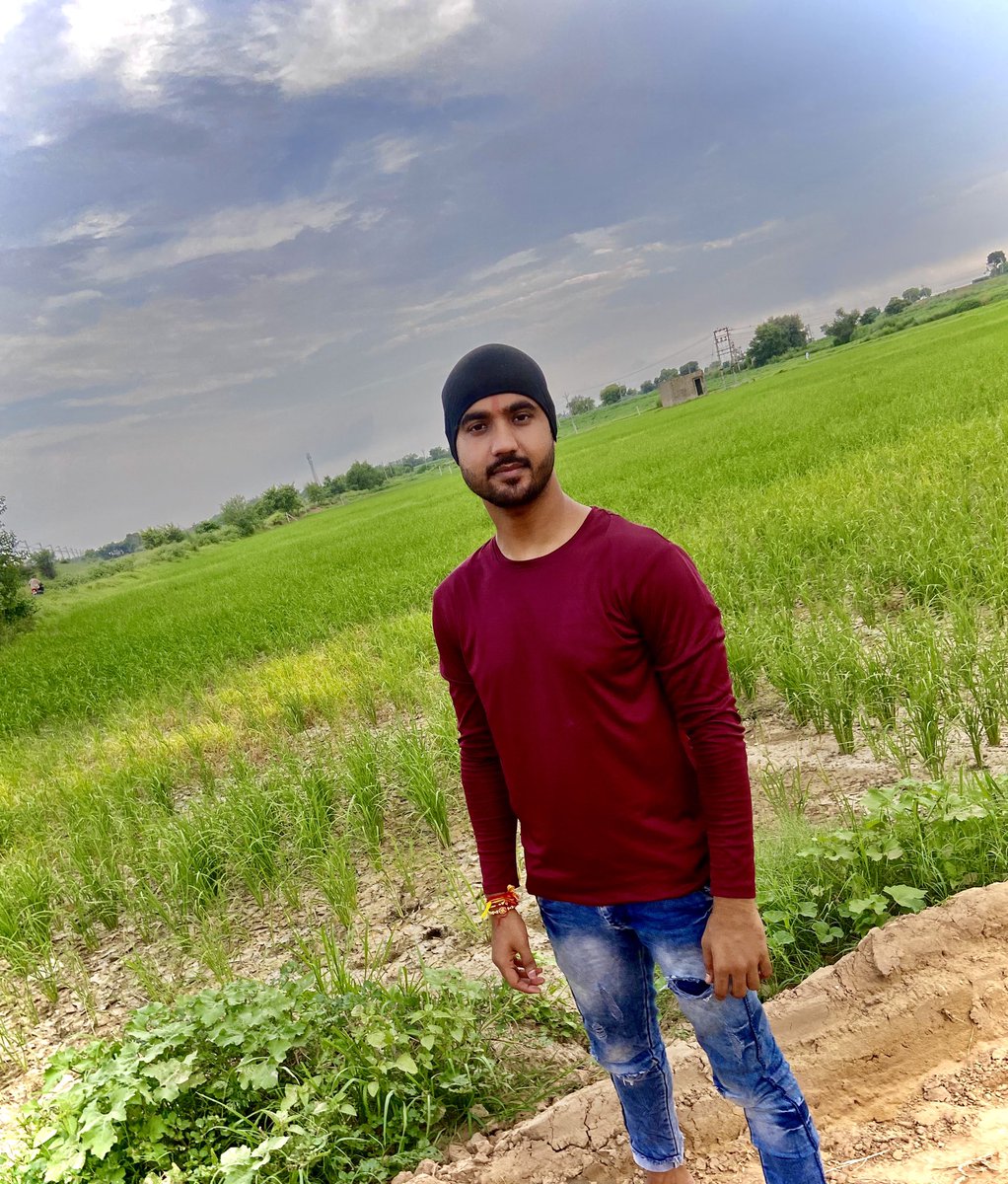 imgauravnik's tweet image. The Man With BeArD will never Look Weird #Gaurav_nik #sceneSetHai #psquaresalon