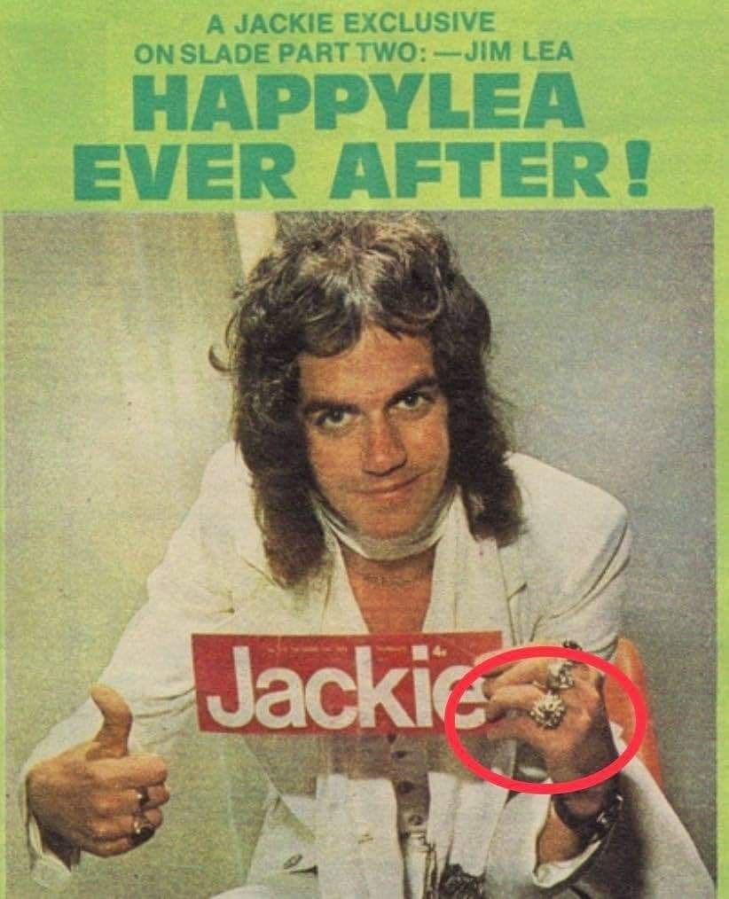 sladyofficial1's tweet photo. I gotta snappy trigger finger thats a ready to squeeze...
More items added to Jim Lea's  charity auction! 👊🏻
Photo's by Dave Kemp 

https://t.co/1vMqzGfPkv

#slady #sladetribute #sladyband #slade  #gobbyholder #noddyholder #supergob #donnapowell #donpowell #jimlea #auction https://t.co/kuUHmakk9w