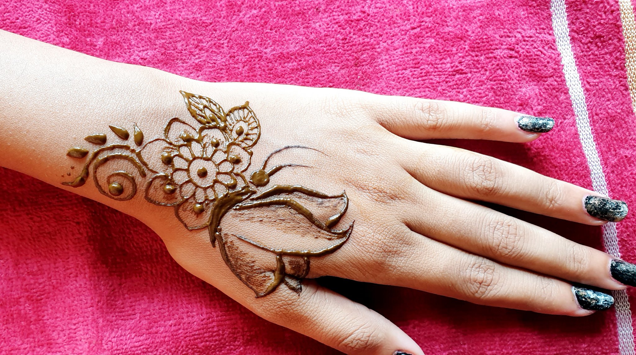 Share 87+ about simple mehndi tattoo super cool - in.daotaonec