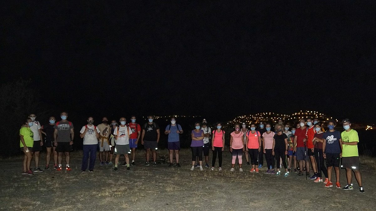 AytoAbla's tweet photo. Anoche en #Abla #Almería
Sendero de Luna Llena.
Buena noche y mejor compañia,
#alRelente.
#SierraNevada
#Ablaviva🌍#viveAbla https://t.co/R2Oz0Keclb