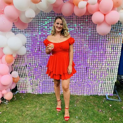 AimieRoberts's tweet photo. #NewProfilePic https://t.co/Iik3OGHFCv