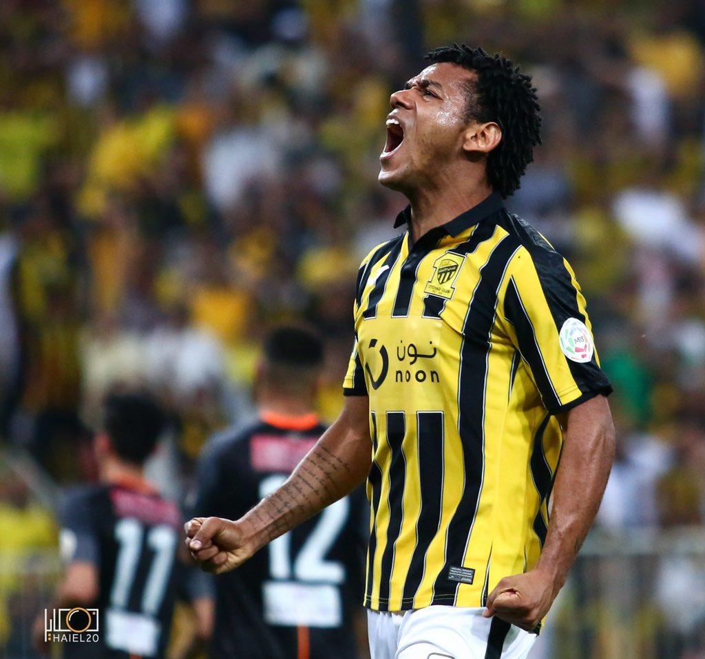 haiel20's tweet photo. اشتقنا والله 💛💛💛💛

#الاتحاد #الاتحاد_ابها https://t.co/6S056LFvjx