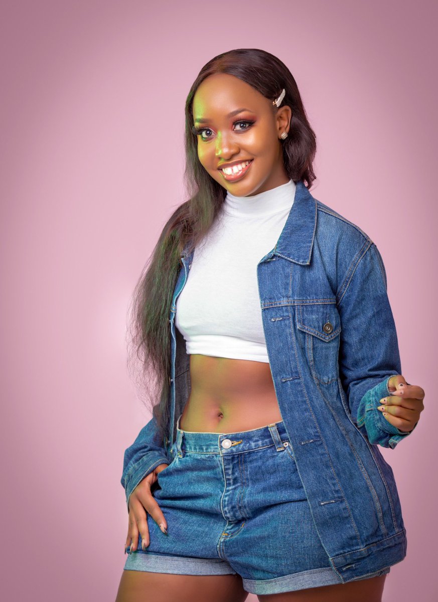 PHOTOS: Lynda Ddane’s Mansion goes Viral, Haters question her source of Income! 10 Lynda Ddane on Twitter: "Representing for the forehead gang 😊 💯 👌🏽💪🏽 https://t.co/xDHw1Xv53u" / Twitter