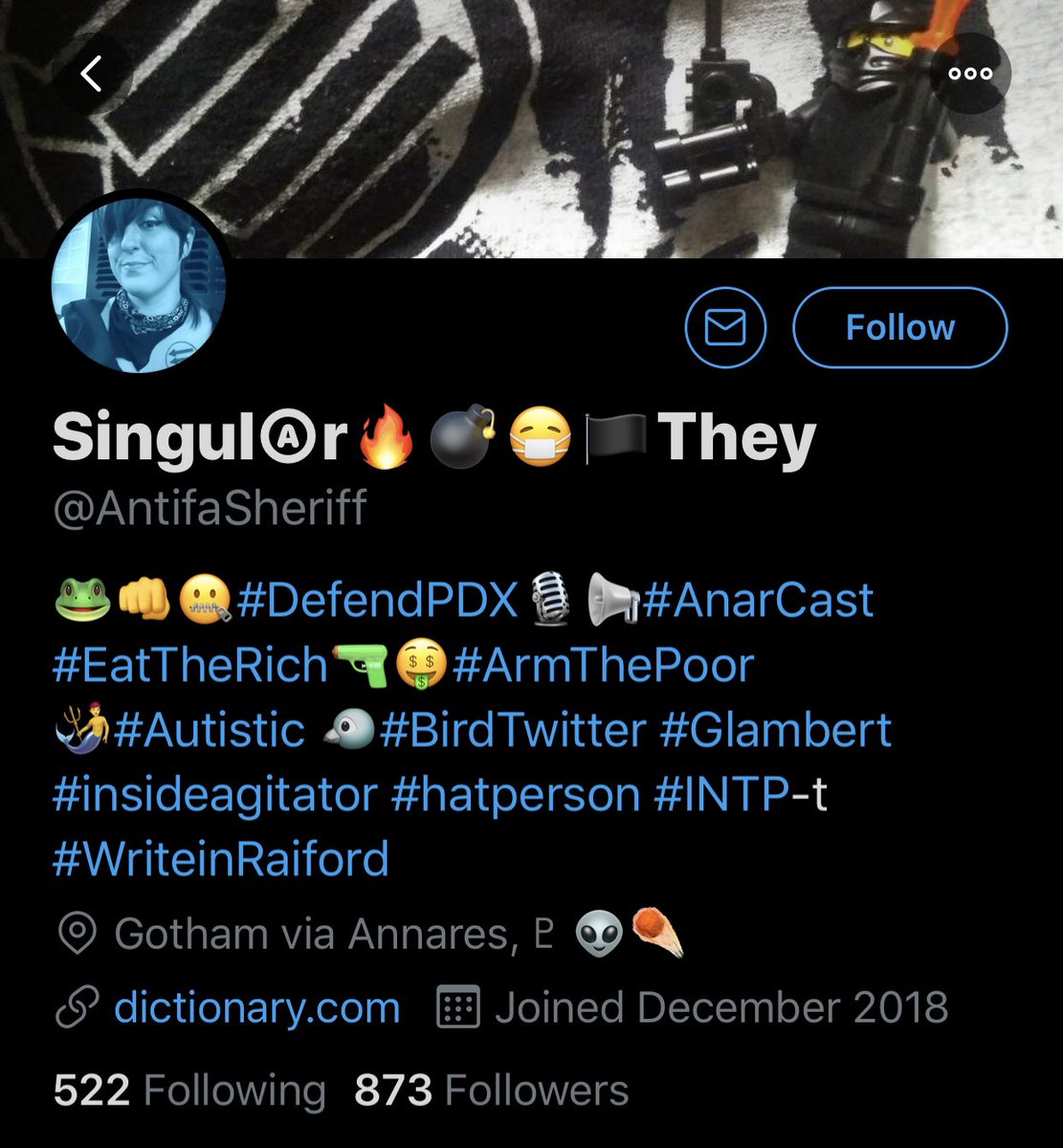 MrAndyNgo's tweet image. The person who was stabbed is a Portland-area antifa militant. She’s being treated in the hospital for the wound to the breast.