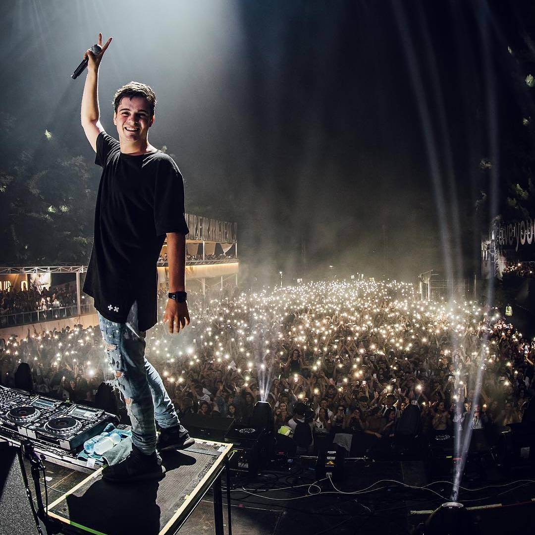 GarrixExclusive's tweet photo. What's your favorite Martin garrix set? #edm #Martingarrix #live https://t.co/CT4xIlUwgx