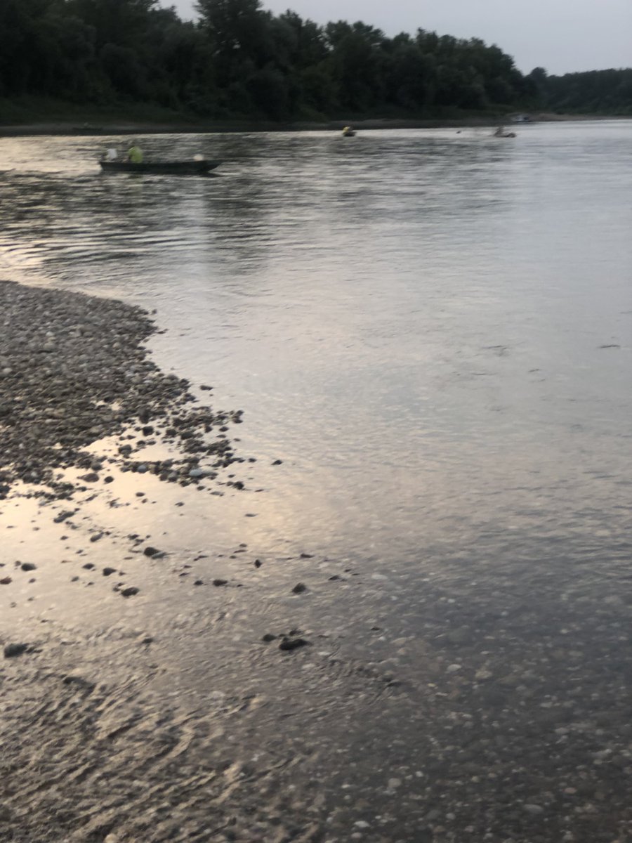 bjovanovicrs's tweet photo. I negde na ušću Drine u Savu gde grle jedna drugu stvara se neraskidiva snaga koja u daljini dodiruje nebo nošena dalje krilima pravoslavlja #Drina #Sava #Srb🇷🇸 https://t.co/wKGkky8ZSU