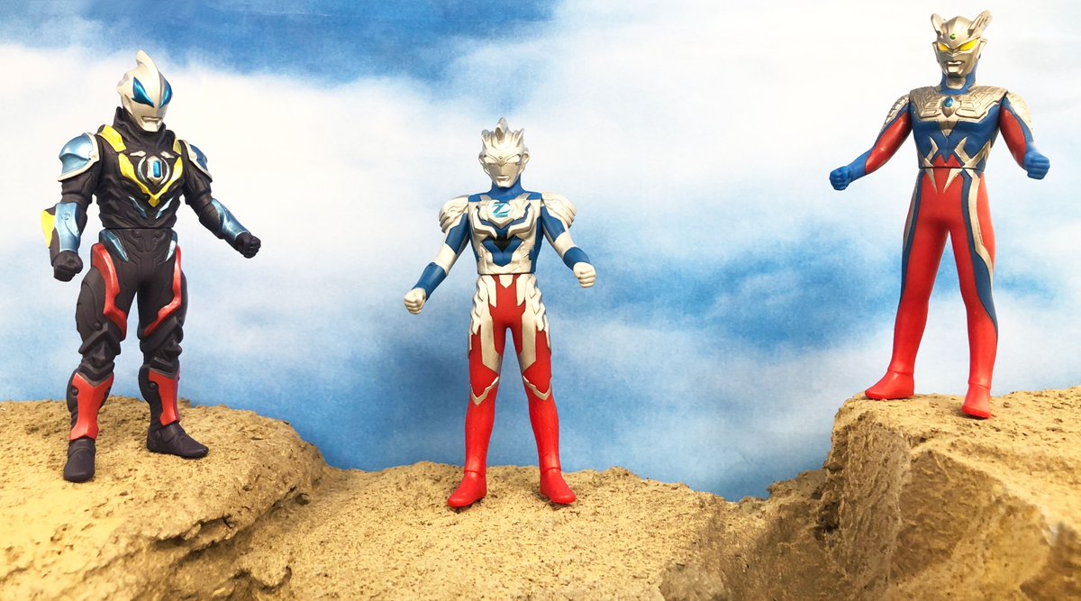 社内にいい感じのジオラマがあったので、思わずウルトラヒーロシリーズ