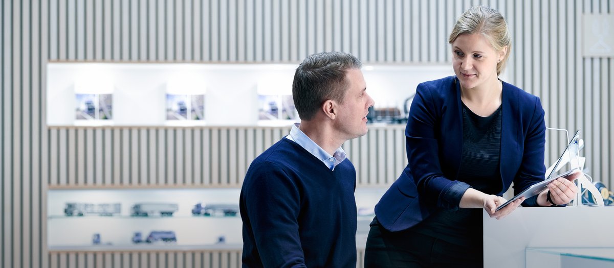 Haemme maahantuontiimme Helsingin Konalaan talousosastolle BUSINESS CONTROLLERIA vakituiseen työsuhteeseen. Lue työnkuvasta alta ja hae paikkaa 14.8.2020 mennessä: scania.rekrytointi.com/paikat/?o=A_RJ… 
#rekry #rekrytointi #työpaikat #Helsinki #BusinessController #taloushallinto #raportointi