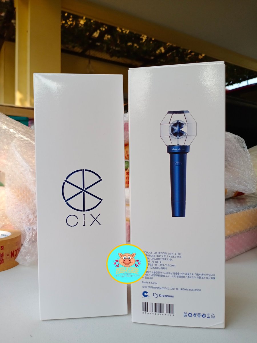 Anneyeong Porkies!CIX OFFICIAL LIGHTSTICKPHP 3,000 SEALED 1 DAY PAYMENT OF 50% OR FULL. OTHER 50% TIL DOP.DOP AUG 19SHIP TO PH AUG 22ETA 15 DAYS OR DEPENDS ON THE SITN.MOP BPI NAD GCASH ONLY!DM TO ORDER.Kamsa!  #porKShopGO19