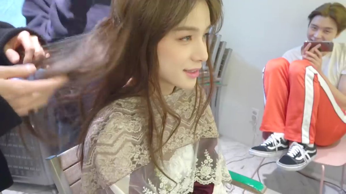 ขอเฉียงหน่อยคับ tweet media