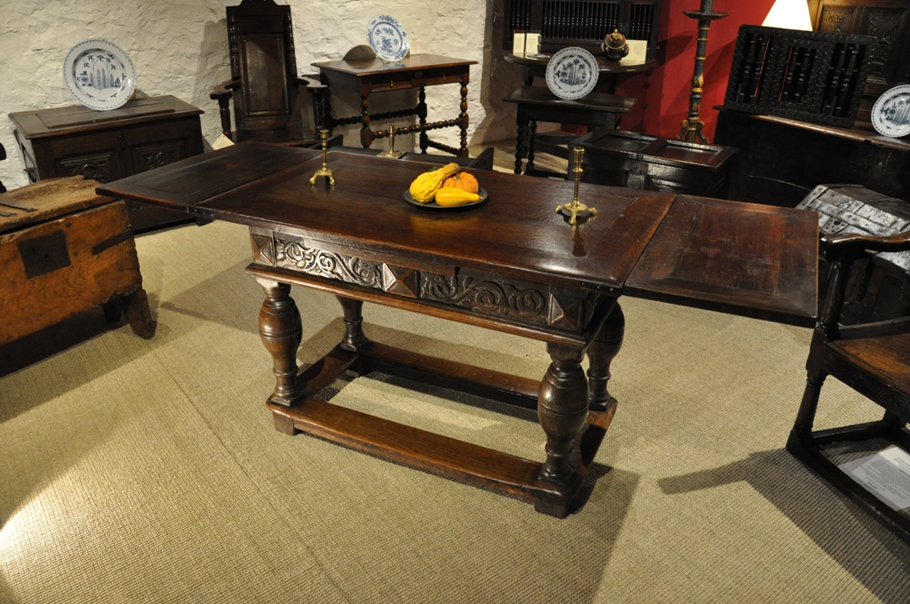An early 17th century oak draw-leaf centre table. Circa 1620. 
Visit us for more-bit.ly/33oC2XJ
#drawleaftable #antiquetable #antiquefurniture #centretable #countryliving #countryfurniture #interiordecor #design