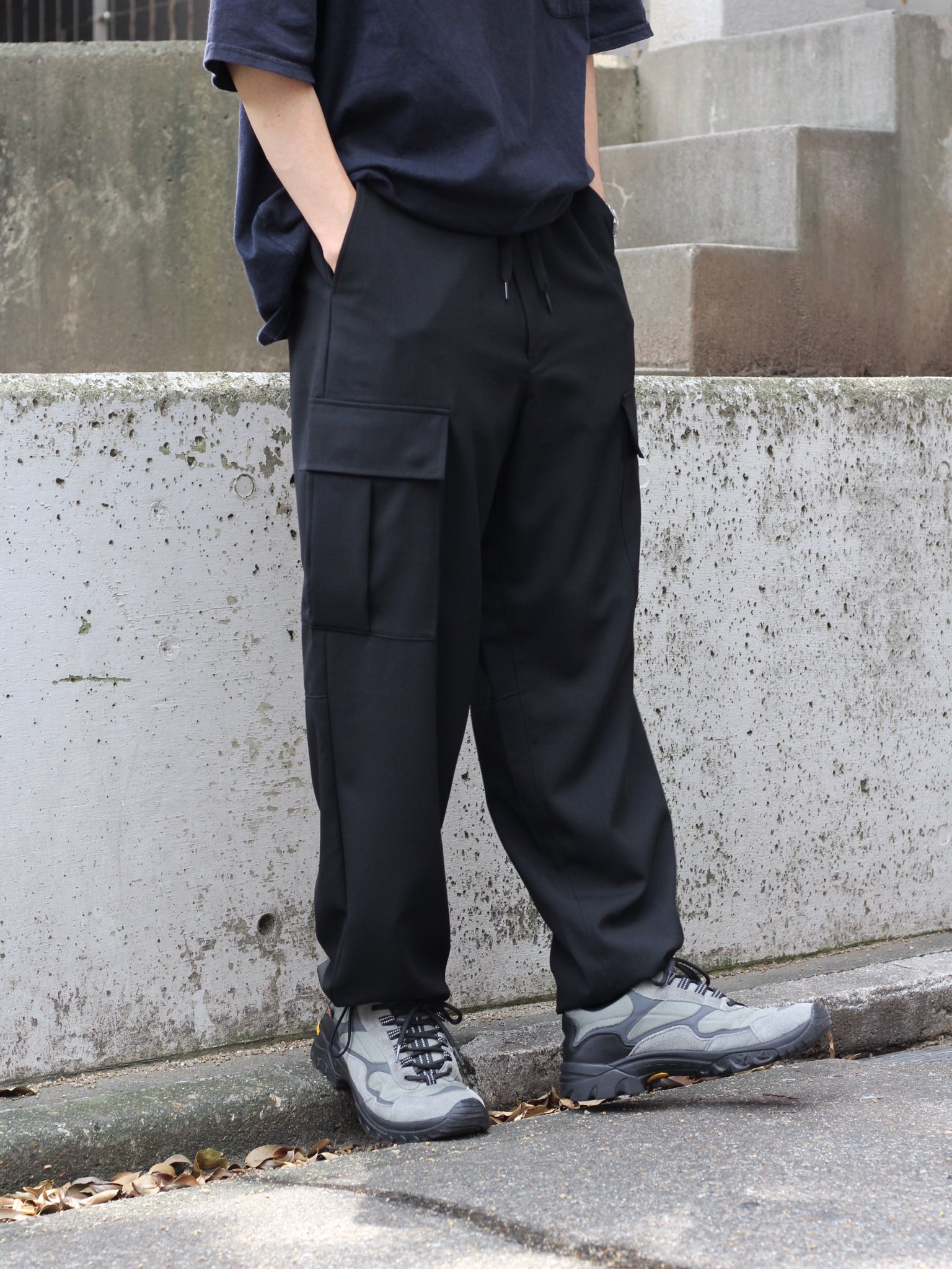 UNIVERSAL PRODUCTS.サマーウールカーゴ ネイビー 2 1LDK annex