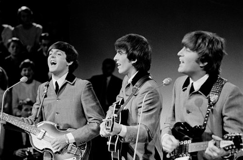 oblabeatles's tweet photo. "As a performer, I find that dreams are often related to a gig or getting ready for a gig or being in a recording studio and I think a lot of performers are like that. So, often, John or George will be in there." - Paul McCartney talking to GQ about his dreams.

Excuse me 😭 https://t.co/TMN00HpYJv