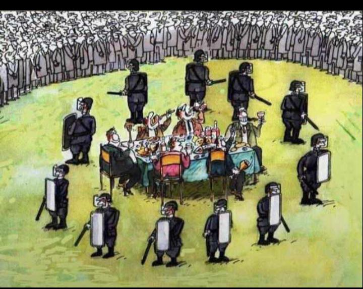 Clerance_Moola's tweet photo. #univenmustfall
While they are looting our allowances.
#BladeNzimande
#NSFAS
Please do something about this corruption that is happening in our institution. https://t.co/VfhBW0z7Rq