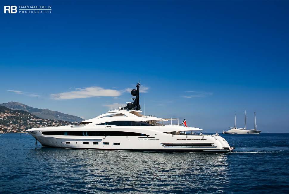 Superyachtfan's tweet image. The @CRN_Shipyard Yalla and some small sail #boat in the back

#Yalla is owned by Samih Sawiris

His brother Naquib #Sawiris owns the Heesen Crazy Me

📷 Raphael Bellly via @superyachtfan 

superyachtfan.com/motor-yacht-ya… 

#superyachtfan #superyacht #crnyachts