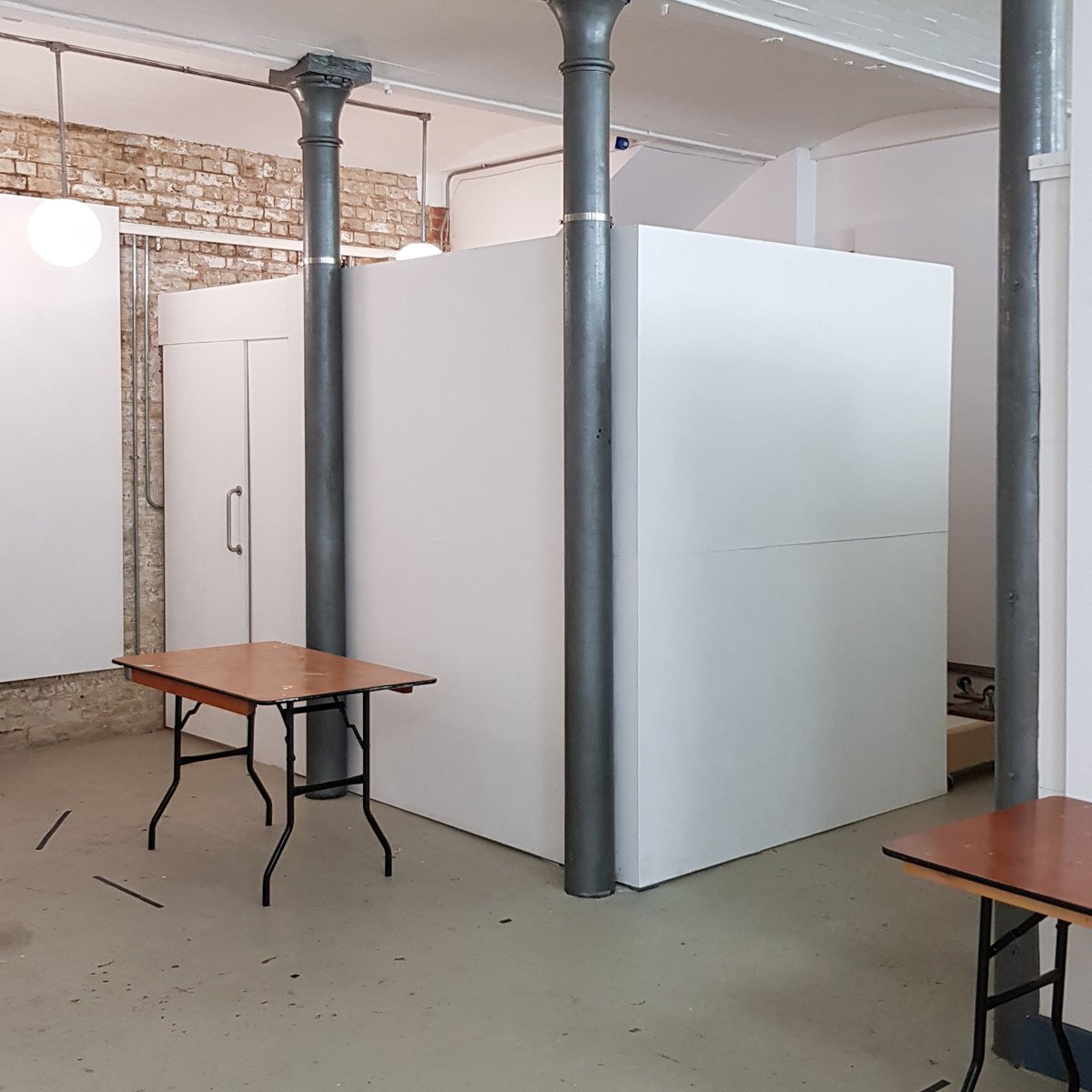 creek_creative's tweet photo. We are #OpenAgain! from today with "Moving Forward" #GroupShow 10am-4pm + #SocialDistancing at min 1m. Please return if busy on arrival (limited entry) + #masksrequired in Artisan Shop + @CC_gallery_cafe
 if waiting to take food &amp; drinks outside. #supportlocalartists #Restart2020 https://t.co/glTWipwZN8