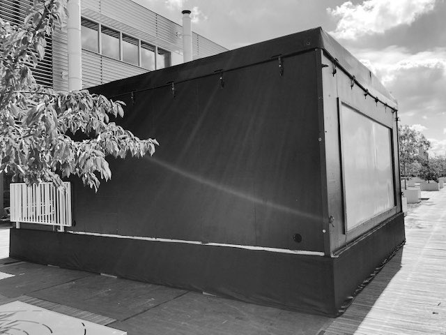 FocusRigging's tweet photo. Temporary Broadcast Studio built on a buildings roof terrace 20m high....No problem ! #temporarystudio #studios #outsidebroadcast #structures #building #scaffolding #staging #teamfocus https://t.co/dRYhExZ8HG