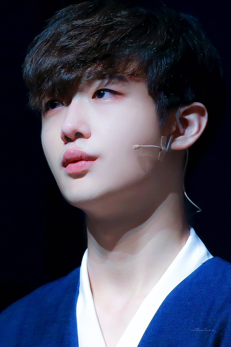 alterlove2018's tweet photo. ╭┈┈┈┈╯    ╰┈┈┈╮

 ╰┳┳╯    ╰┳┳╯
   오 💧           💧오

     리 💧        💧픈
     ╰┈┈╯
   배💧 ╭━━━━━╮ 💧런
       ┈┈┈┈

#풍월주 #이석준 #백동현 https://t.co/S1U1QH6biK