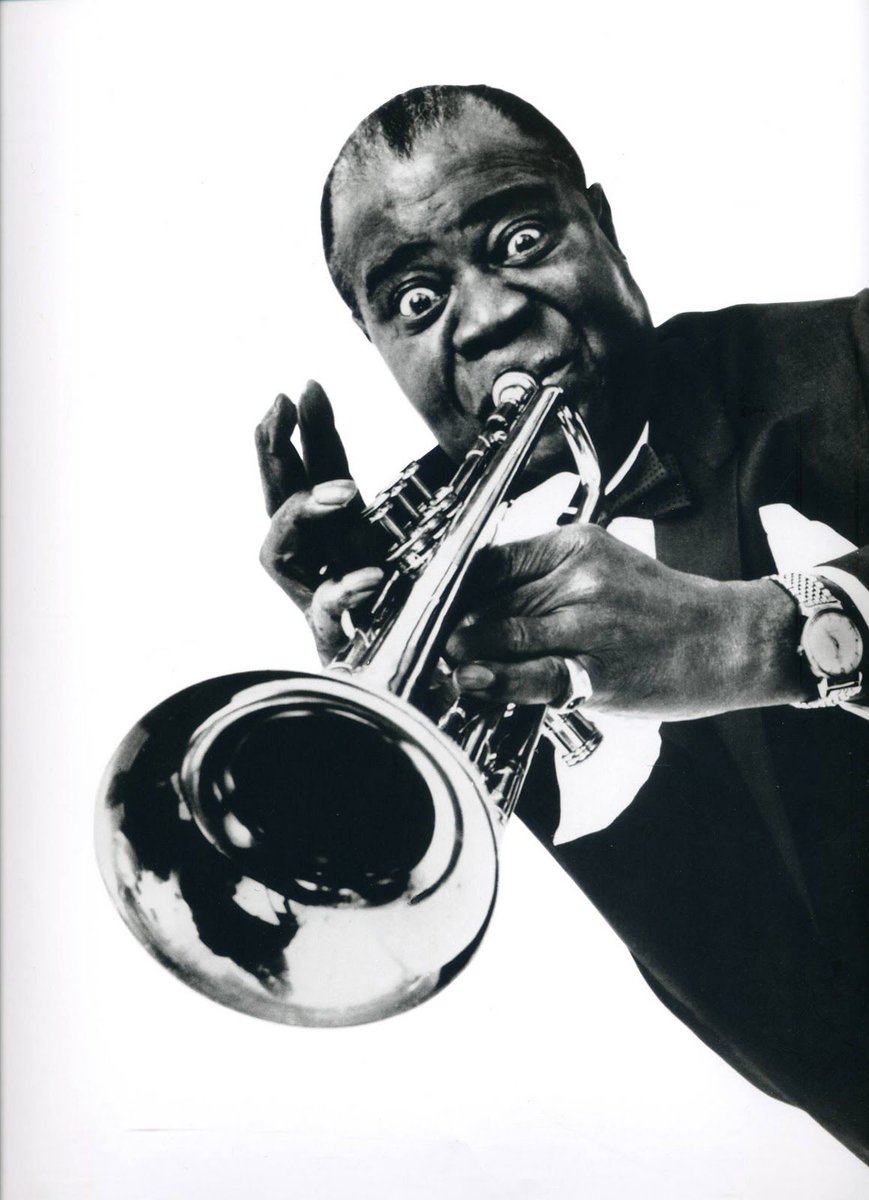 MusicLegendsof1's tweet photo. Happy birthday to @ArmstrongHouse!

His hits include We Have All The Time In The World, What A Wonderful World, Hello, Dolly, Hotter Than That and many more! https://t.co/GWMdQq5whx
