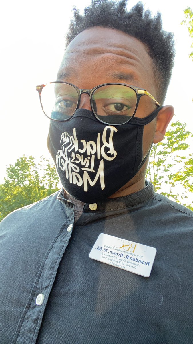 Dr_BrandonB's tweet photo. I get to spend another day with our Residence Life student-staff! #MultipleMasks #Training #Developing #MaskUpBSC #BirminghamSouthern https://t.co/C8ZLW6BhiN