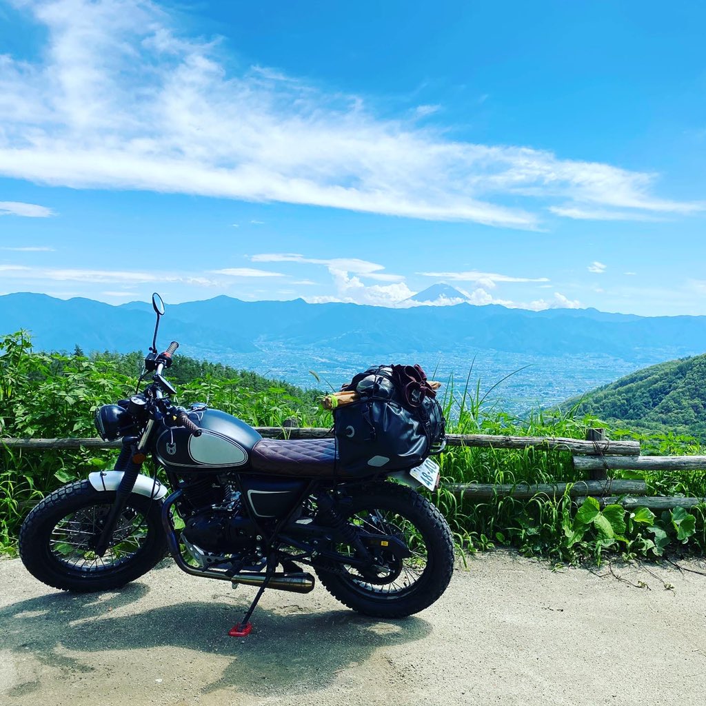 SnailCamp's tweet photo. 奇跡的にほったらかしキャンプ場の空きを発見し、Mutt Mastiffで初のソロキャンツーリングに行ってきました！
暑すぎて温泉入らなかったから涼しくなったらまた行きたい^o^

動画はこちら↓↓↓
https://t.co/a6zt435zka

#muttmotorcycles #ソロキャンツーリング #ほったらかしキャンプ場 https://t.co/R4cpj1kjYC