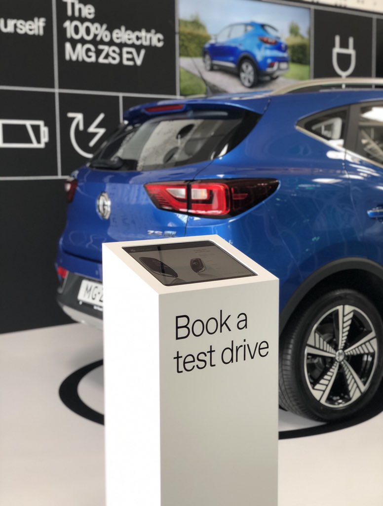 The #MG pop up store at Schiphol Airport is the first promotion to go live after the reopening of the airport. A 24/7 brand store telling you everything about the MG ZS EV. Together with DDB we created a true brand space which is worth visiting. Book your test drive on site!