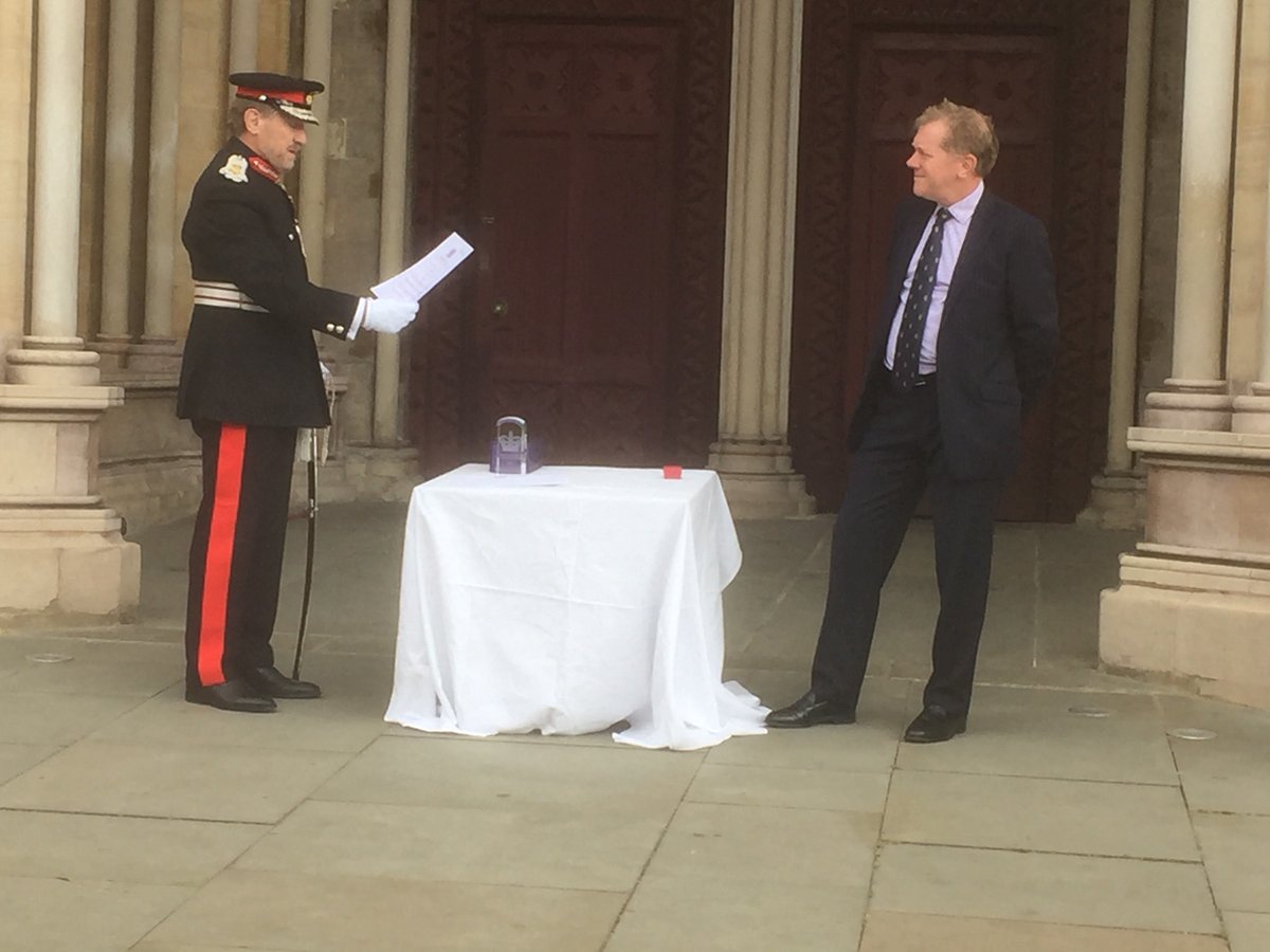 Computer Friendly tweet media