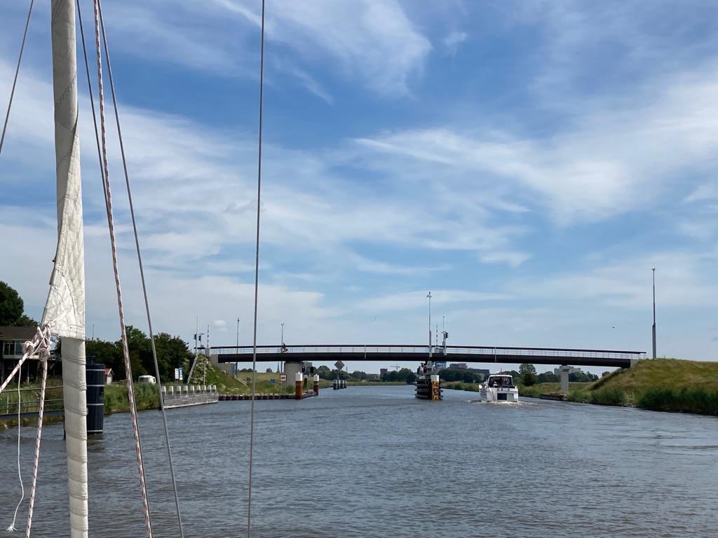 BiocasNSR's tweet photo. Even in our holiday we like to check out the projects that have been funded by #interreg @NorthSeaRegion! The biocomposite bicycle bridge, built by @provfryslan, seen from the water. #biocomposite #sustainable https://t.co/rx91neYCrL