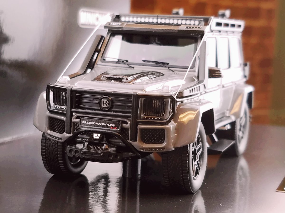 ミニチャンプス新製品 1/43スケール □437037160 ブラバス 550